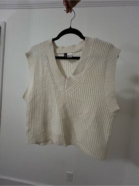 H&M Cream Ribbed Knit Sweater Vest